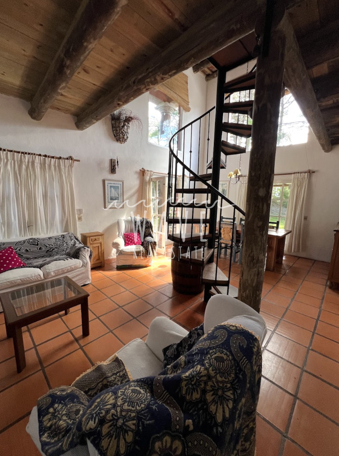 MONTOYA, entorno natural, 5 dormitorios. Alquiler anual. - GoPunta - Portal Inmobiliario de Punta del Este - Maldonado