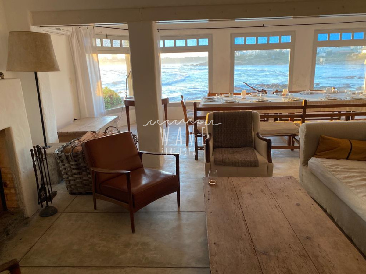 Casa ID.4875 - Alquiler de Casa con 7 dormitorios en La Barra, ubicada frente al mar