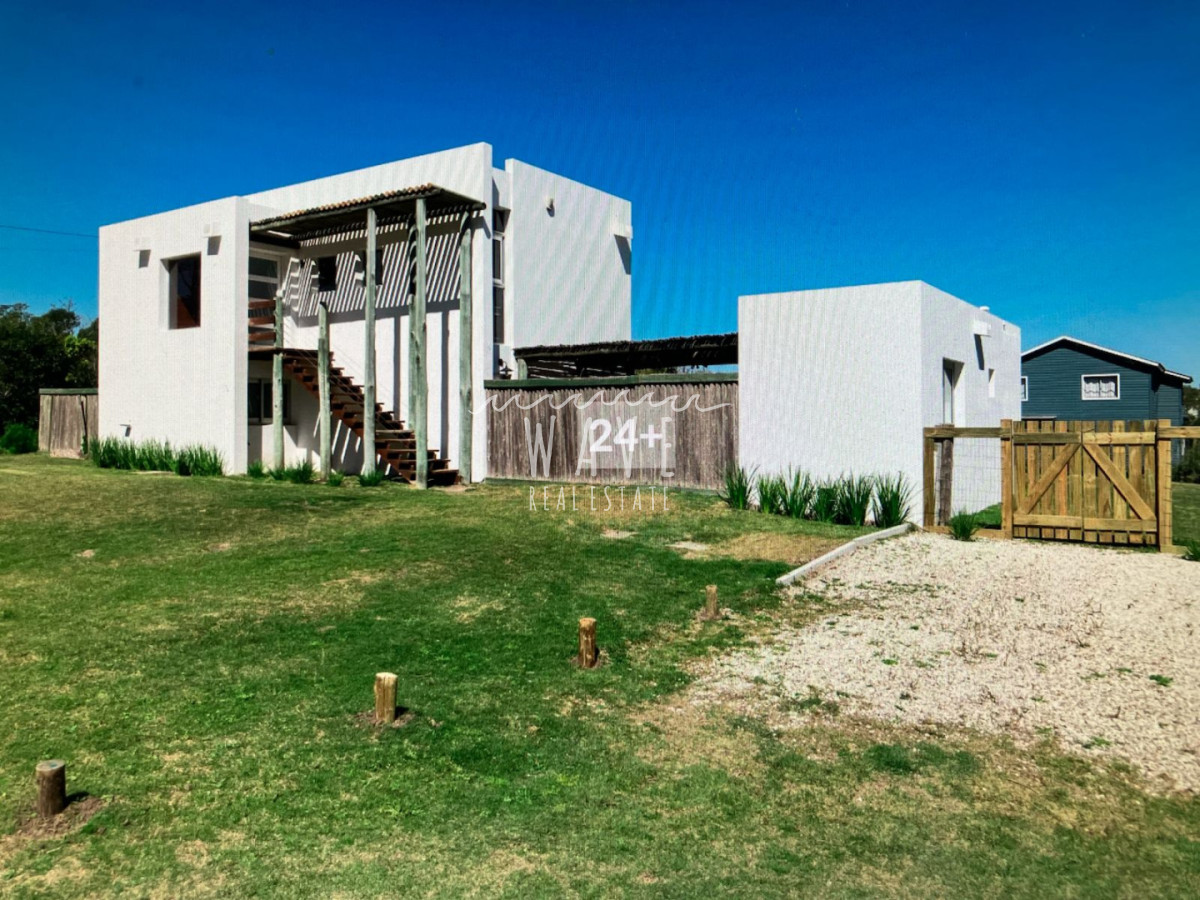 Casa ID.5763 - Alquier venta Casa 2 plantas, lote amplio La Juanita Jose Ignacio