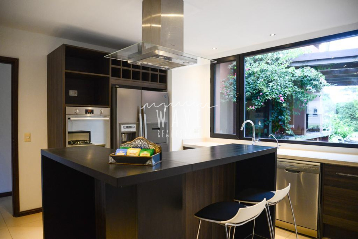 Casa ID.4034 - Espectacular casa en Alquiler, barrio privado,  Punta del Este, Barrio Privado La Arbolada 