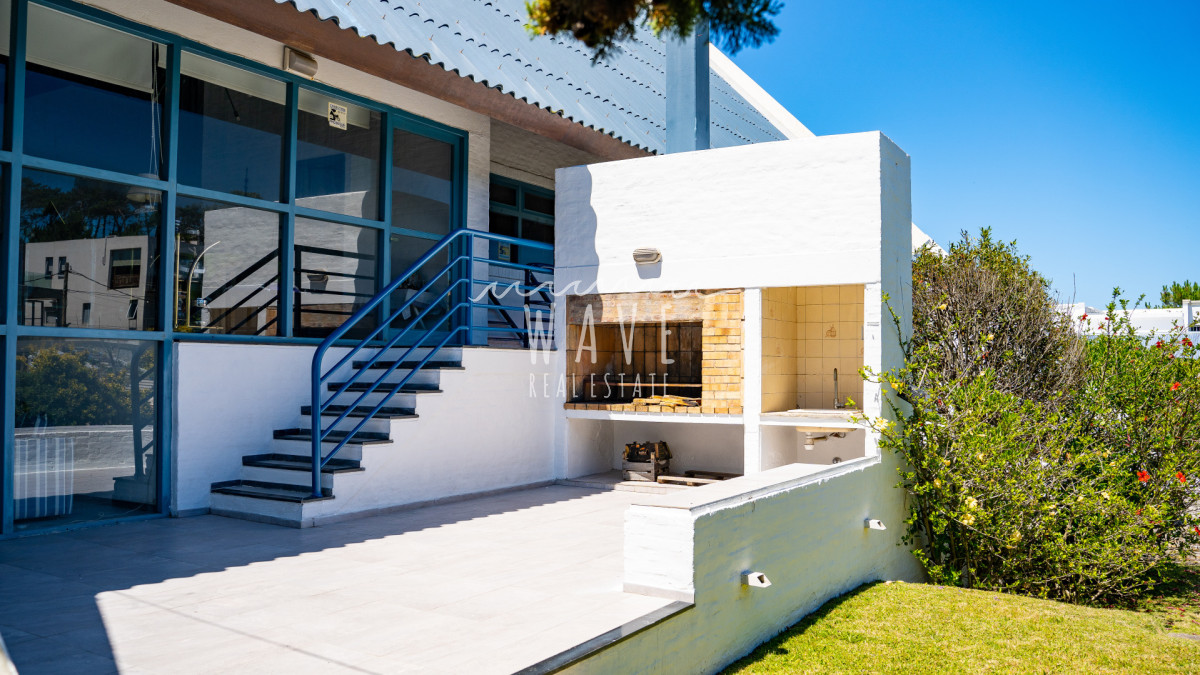 Casa ID.5220 - Venta de casa de 3 dormitorios + dep. en Montoya, La Barra