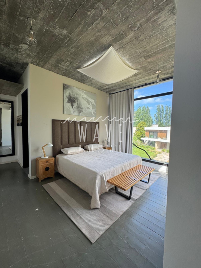 Casa ID.5443 - Venta de casa de 4 dormitorios en la venta en La Arbolada, Punta del Este