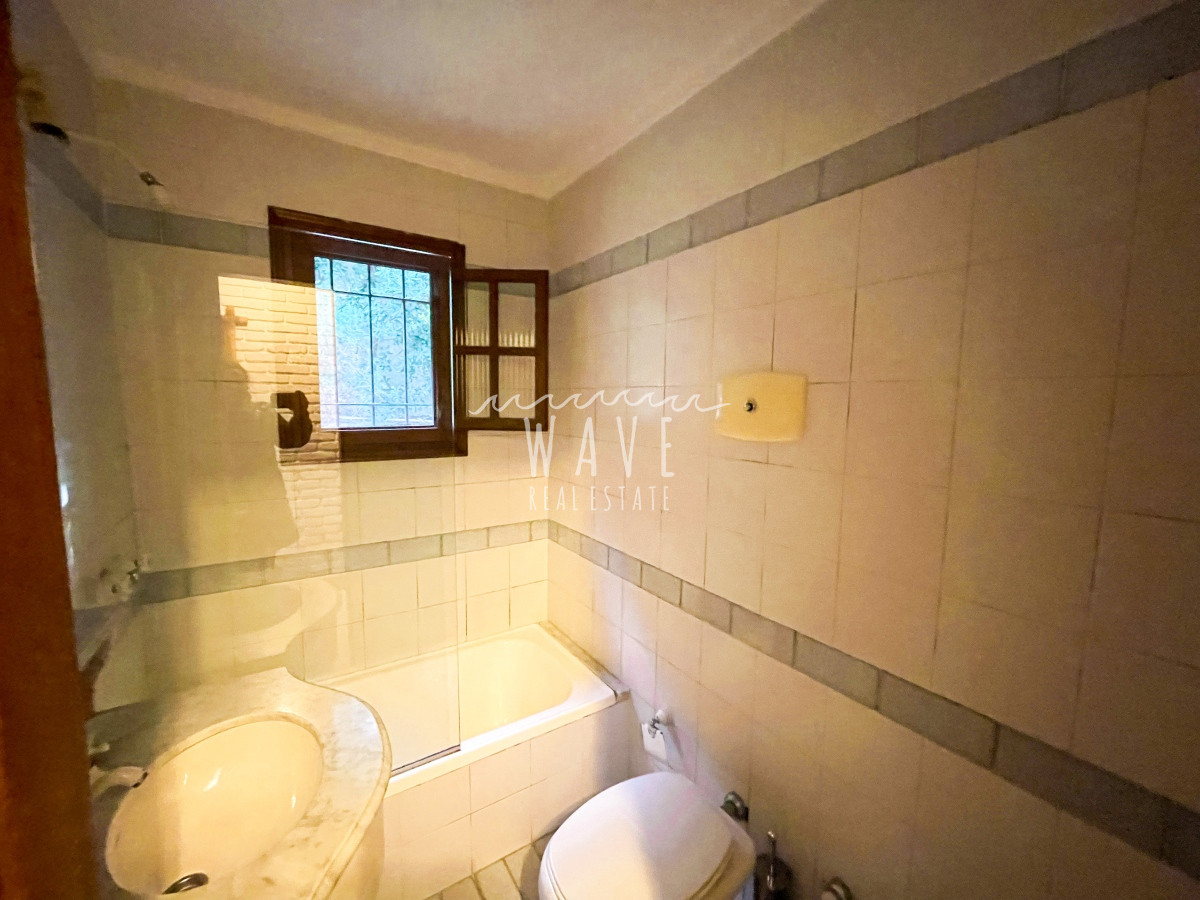 Casa ID.4349 - Alquiler y venta hermosa casa en playa mansa 