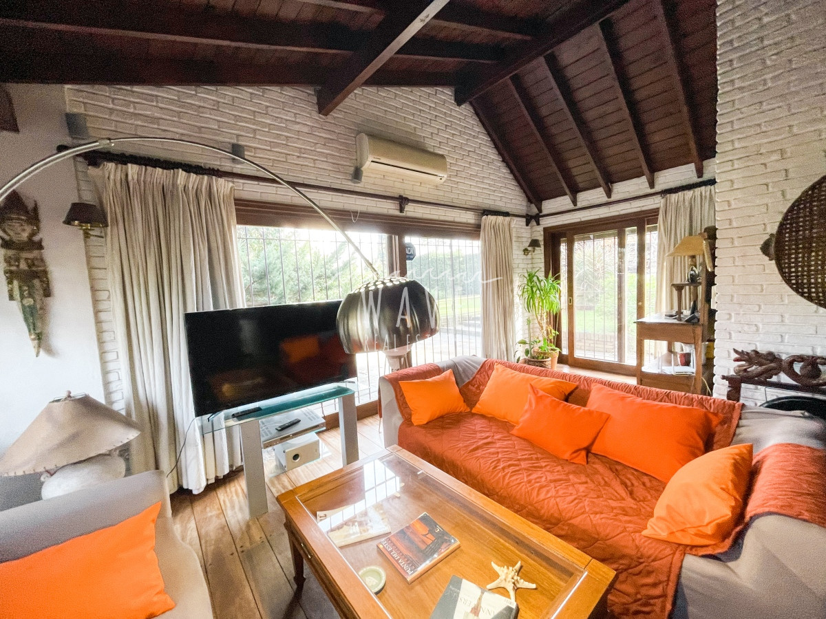 Casa ID.4349 - Alquiler y venta hermosa casa en playa mansa 