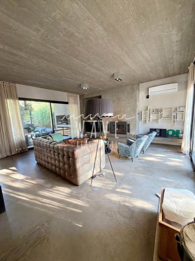 Casa ID.5489 - Venta casa Barrio Privado La Arbolada Punta del Este 