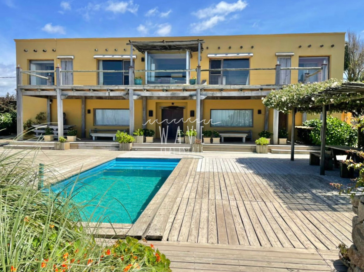 Casa ID.5179 - Venta de casa de 5 dormitorios en Punta Piedras, Manantiales