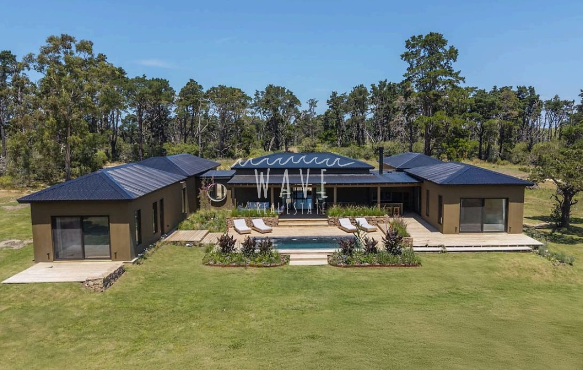 Casa ID.5413 - Venta Alquiler Casa 4 dormitorios Puerto Quetzal La Barra 