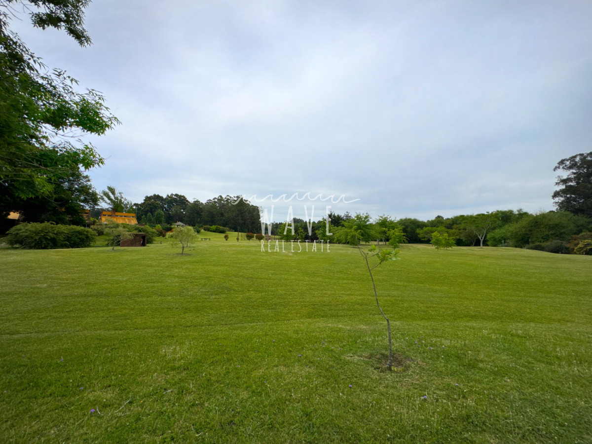 Casa ID.5037 - Venta, Casa de 3 dormitorios en Camino Lussich, Maldonado