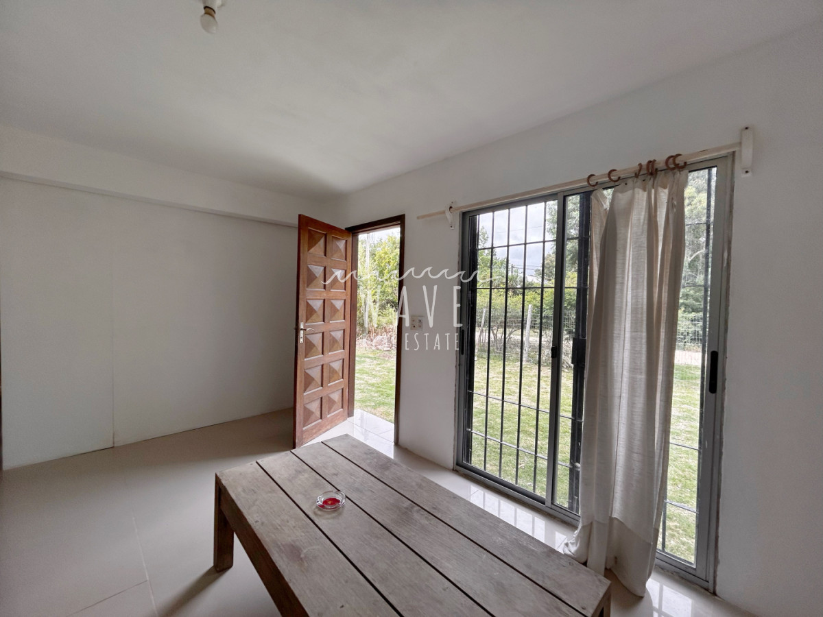 Casa ID.5217 - Casa en Venta en El Tesoro, excelente ubicación 