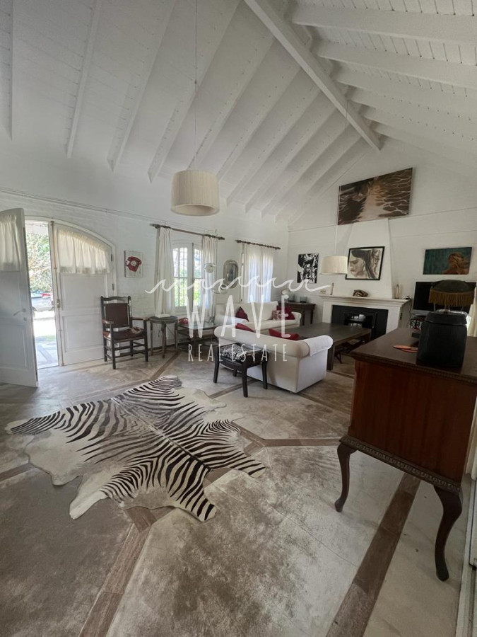 Casa ID.1541 - Montoya, 5 dormitorios, amplia, cercada, muy segura. Piscina, parrillero. Ideal familias numerosas.