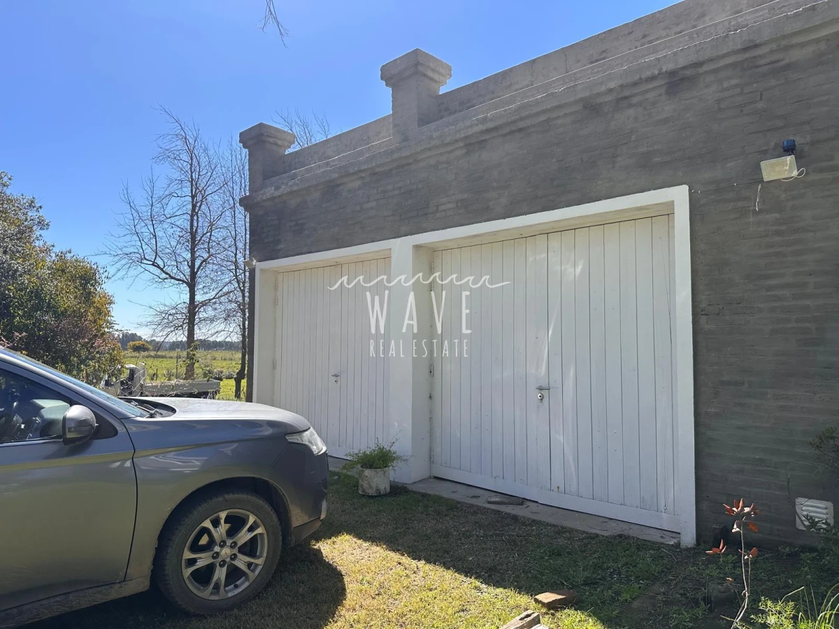 Casa ID.5036 - Venta de Casa de 6 dormitorios en Balneario Buenos Aires, con piscina
