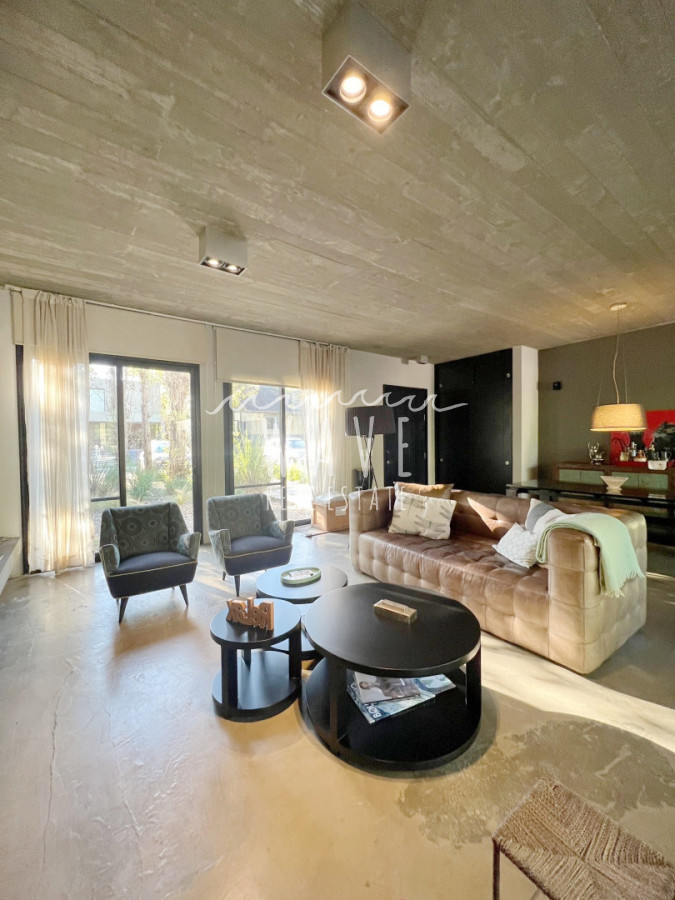 Casa ID.5489 - Venta casa Barrio Privado La Arbolada Punta del Este 