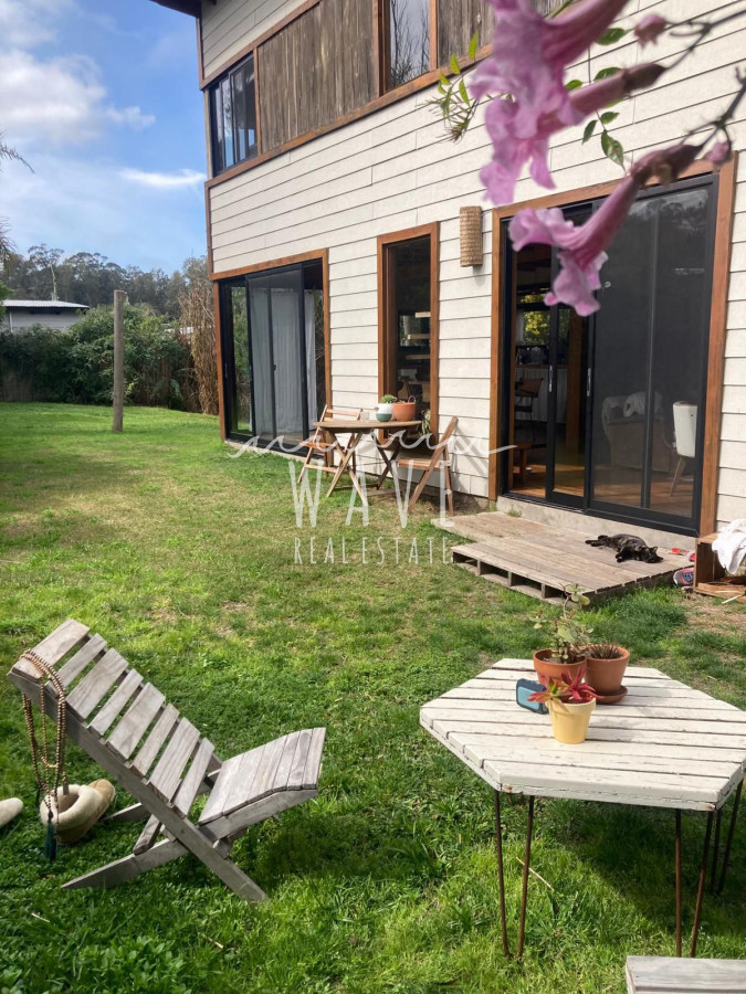 Casa ID.1633 - Alquiler de Verano, Casa de 2 dormitorios en Balneario Buenos Aires, 90 m2