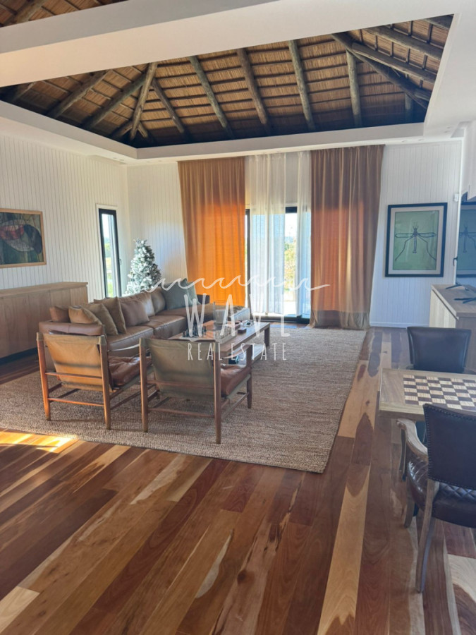 Casa ID.5430 - Venta Casa 4 Suite mas servicio Puerto Quetzal La Barra