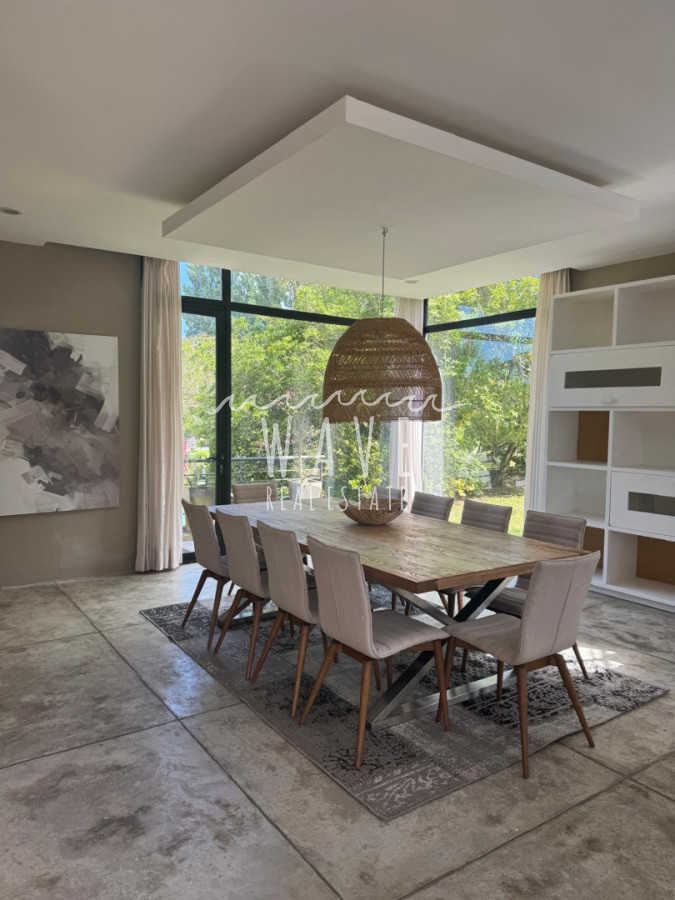 Casa ID.5443 - Venta de casa de 4 dormitorios en la venta en La Arbolada, Punta del Este