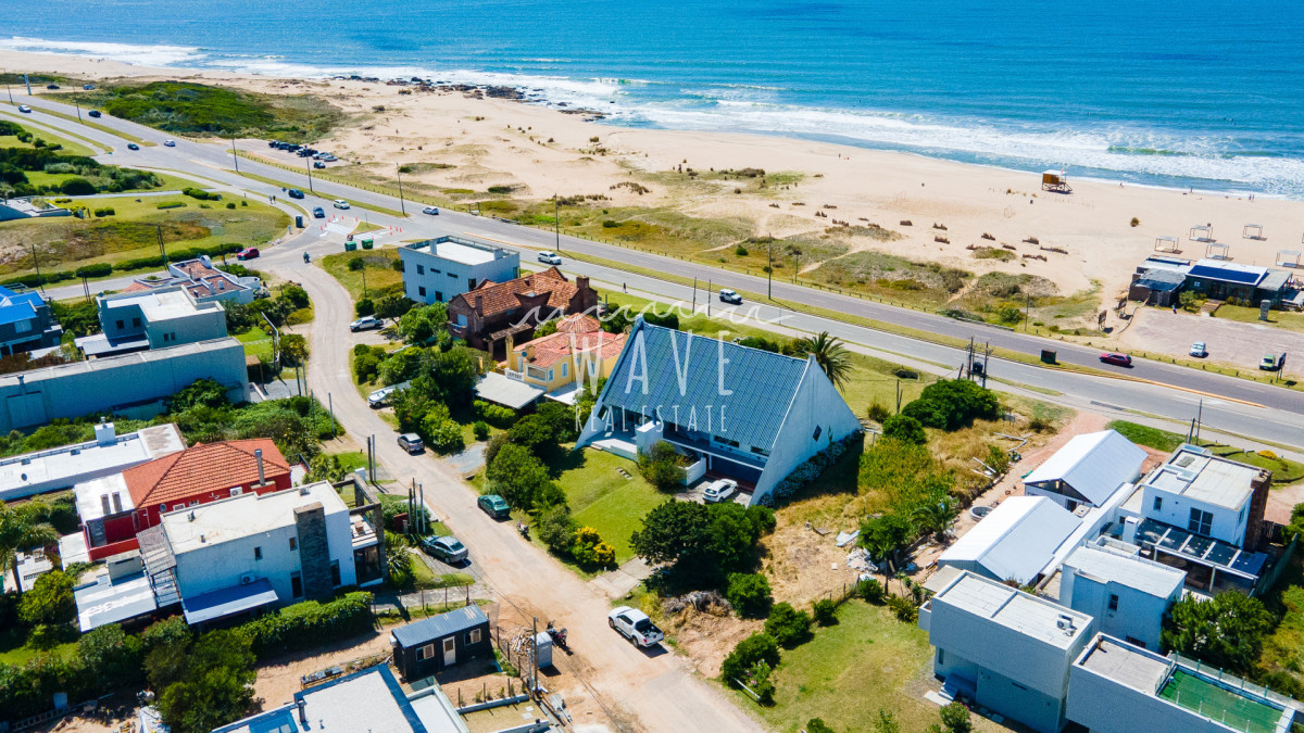 Casa ID.5220 - Venta de casa de 3 dormitorios + dep. en Montoya, La Barra