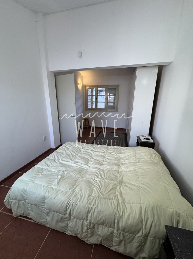 Casa ID.4826 - Venta de Casa en Punta del Este, zona comercial con 2 dormitorios y 2 baños