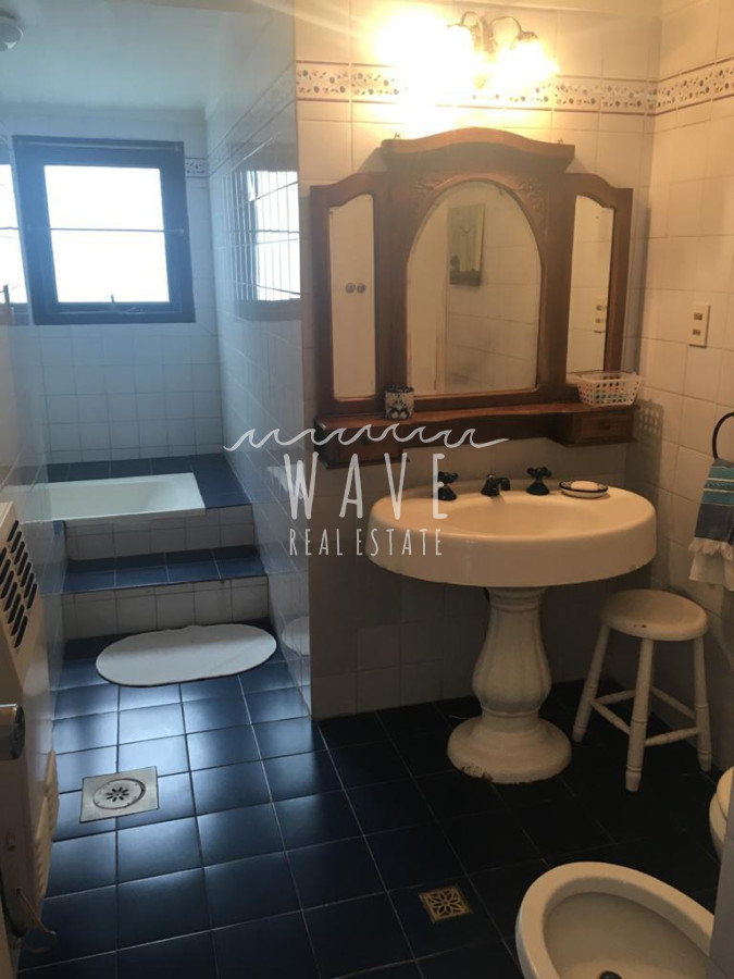 Casa ID.1462 - Alquiler, Casa en Montoya, frente al mar, 5 dormitorios con piscina.