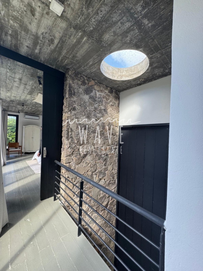 Casa ID.5443 - Venta de casa de 4 dormitorios en la venta en La Arbolada, Punta del Este