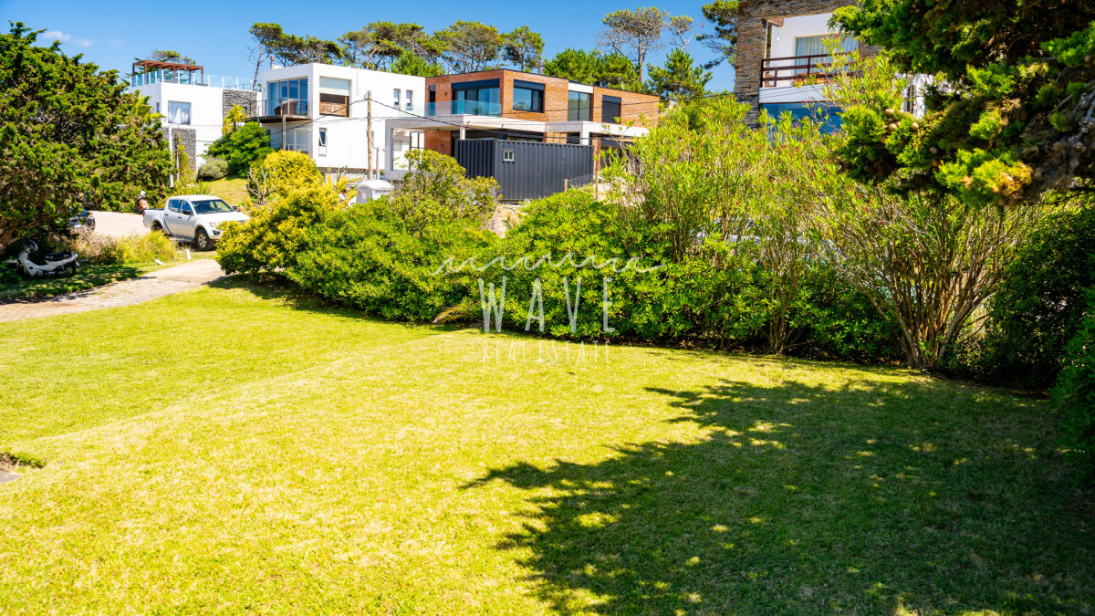 Casa ID.5220 - Venta de casa de 3 dormitorios + dep. en Montoya, La Barra