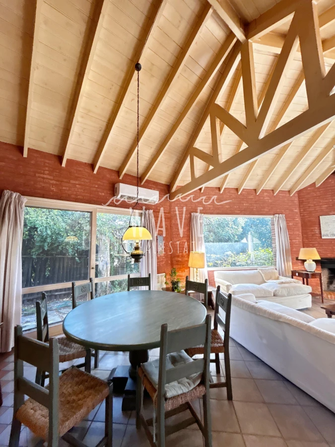 Casa ID.3955 - Alquiler y venta Casa Barrio Privado, Punta del Este 