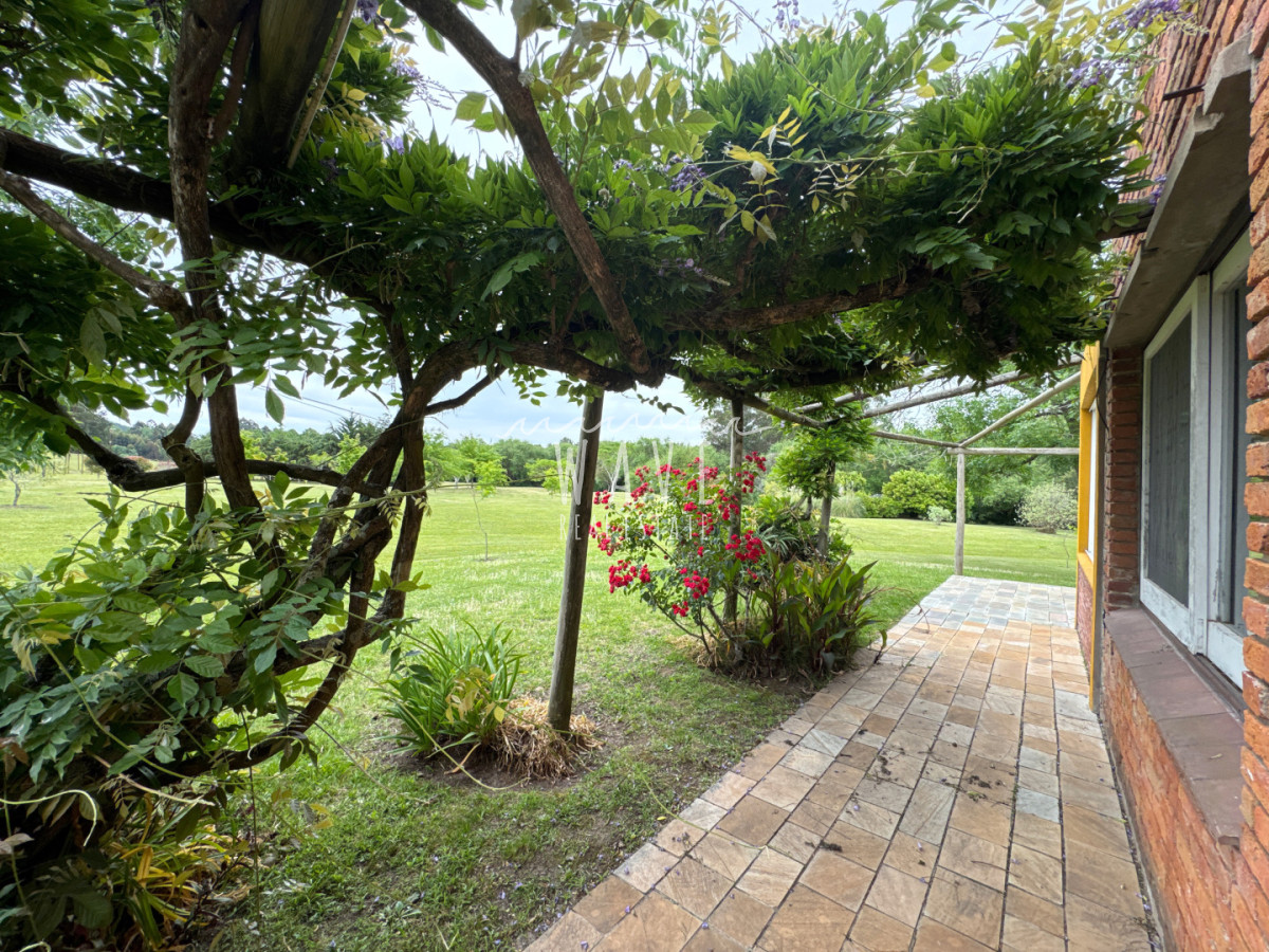 Casa ID.5037 - Venta, Casa de 3 dormitorios en Camino Lussich, Maldonado