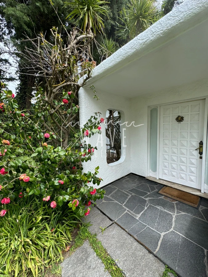Casa ID.4536 - Venta espectacular casa 4 dormitorios, Cantegril , Punta del Este 