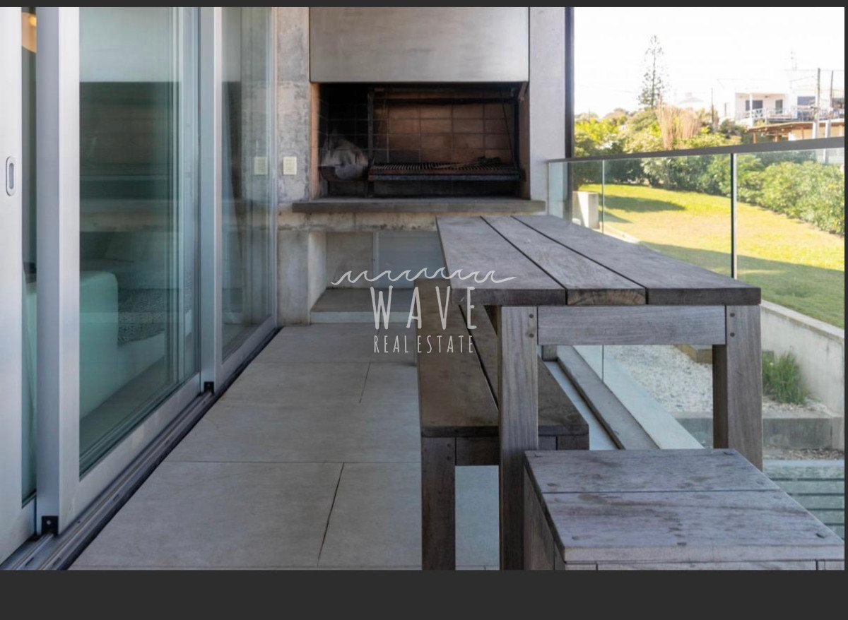 Casa ID.5358 - Hermosa casa a a la venta en el corazón de La Barra