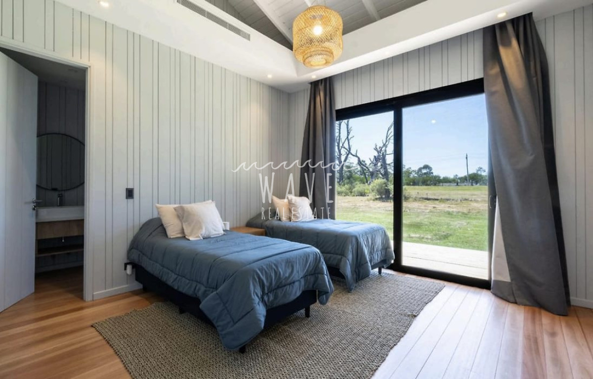 Casa ID.5413 - Venta Alquiler Casa 4 dormitorios Puerto Quetzal La Barra 