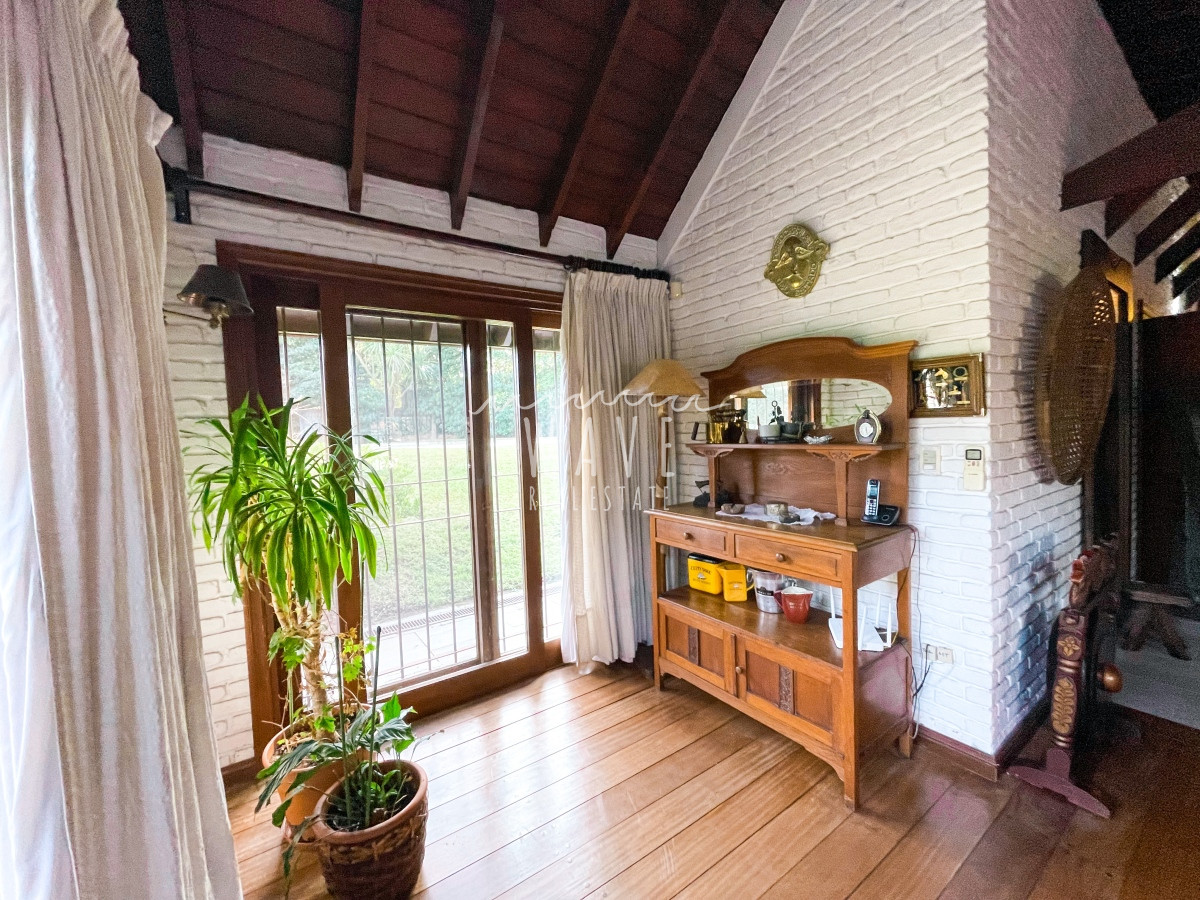 Casa ID.4349 - Alquiler y venta hermosa casa en playa mansa 