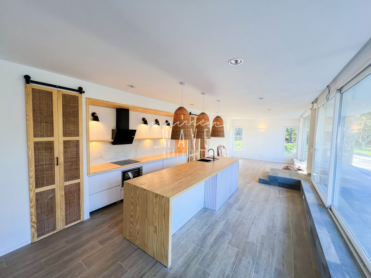 Casa ID.4985 - Alquiler de verano, Casa de 3 dormitorios en Barrio Privado, Punta Ballena, con piscinas y parrillero