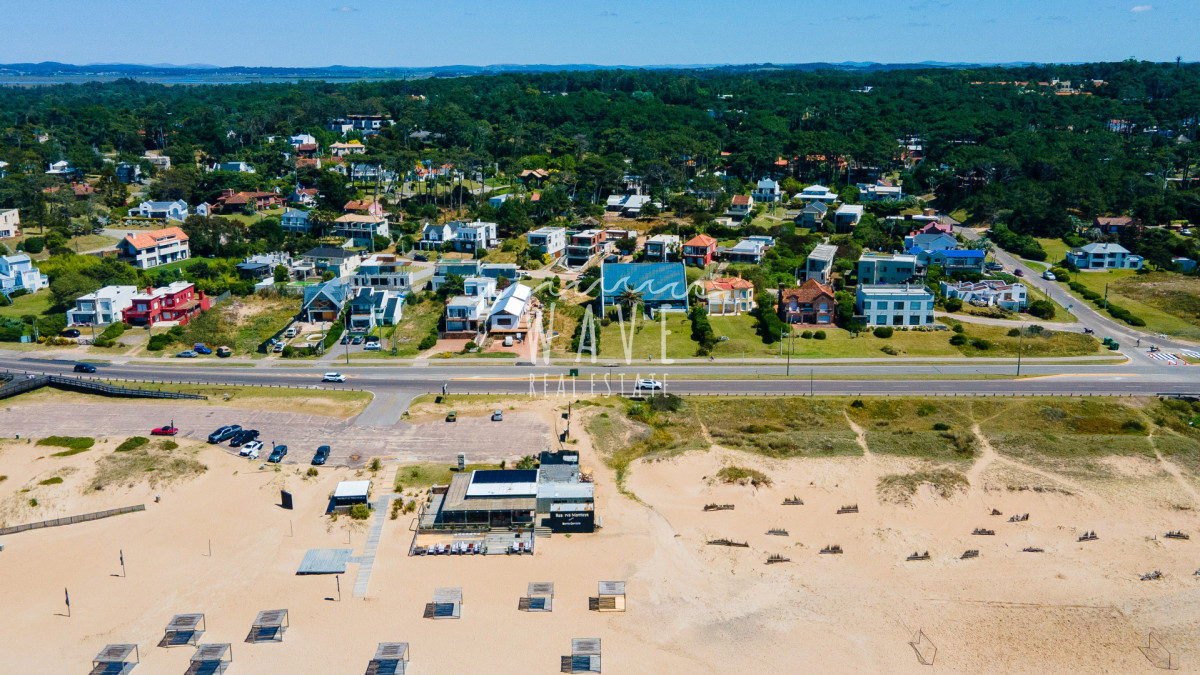 Casa ID.5220 - Venta de casa de 3 dormitorios + dep. en Montoya, La Barra