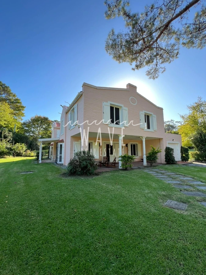 Casa ID.4376 - Casa Rincón del indio con piscina 4 mil mts de jardín alquiler temporada 