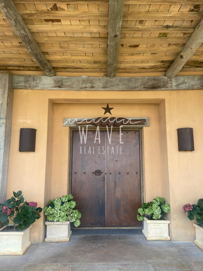 Casa ID.5179 - Venta de casa de 5 dormitorios en Punta Piedras, Manantiales