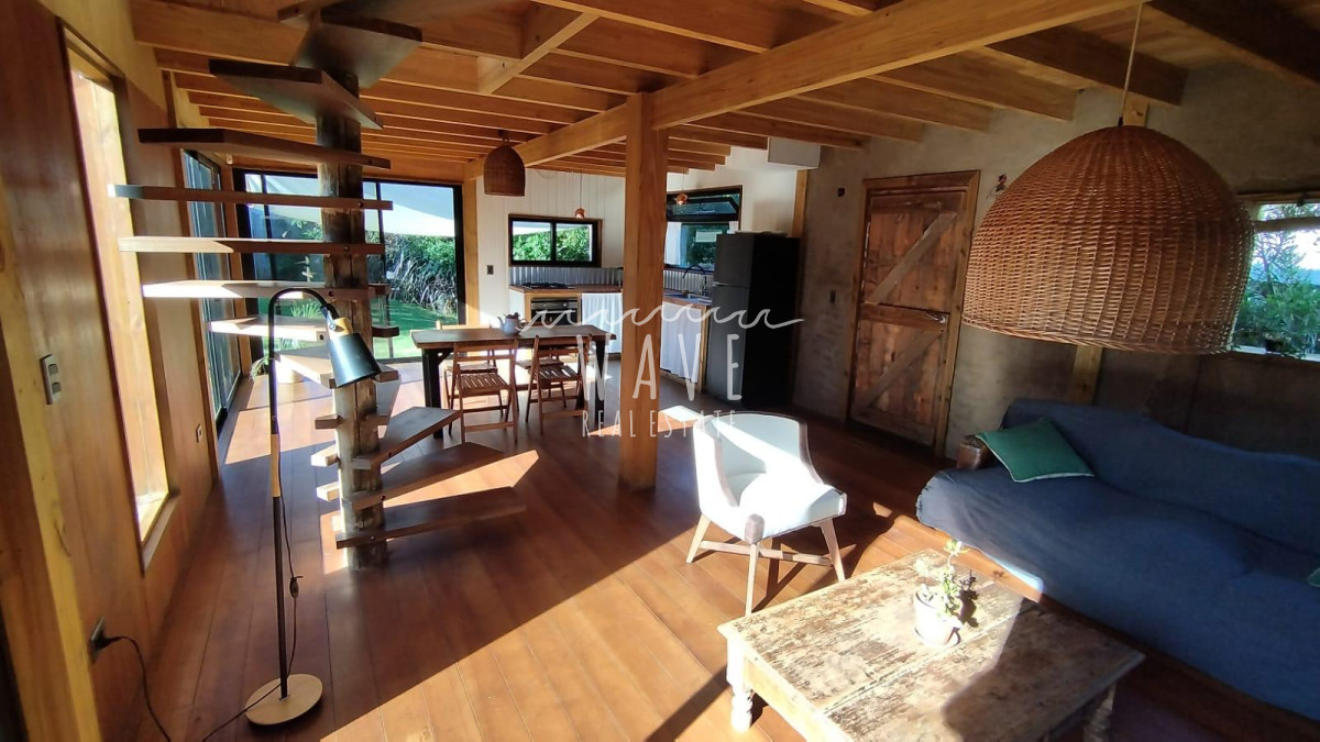 Casa ID.1633 - Alquiler de Verano, Casa de 2 dormitorios en Balneario Buenos Aires, 90 m2