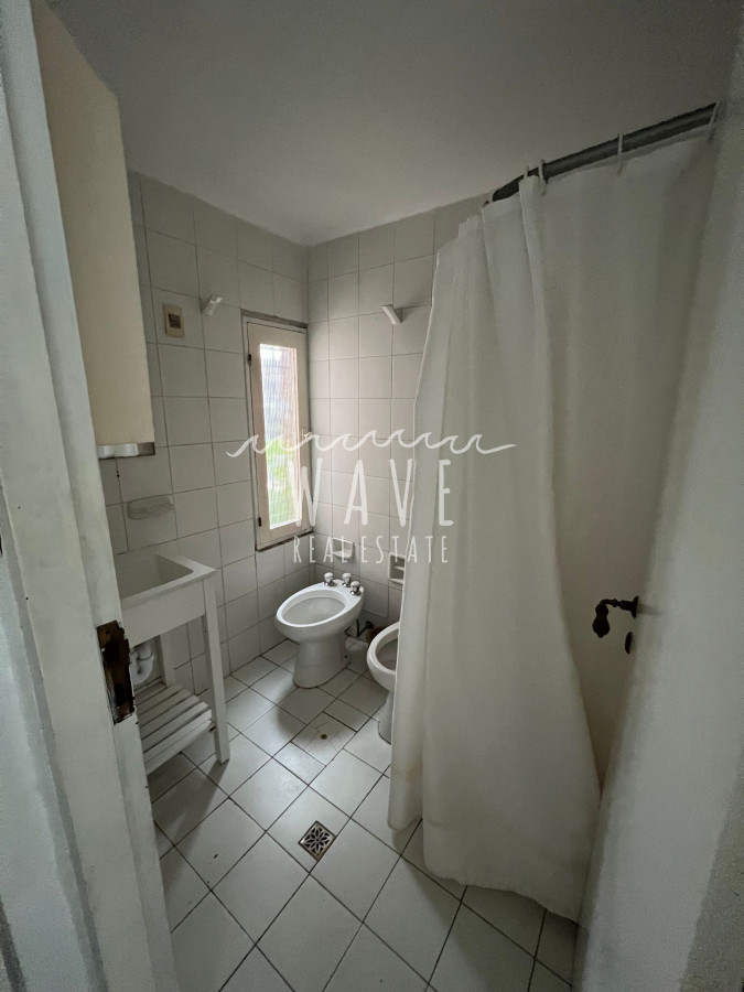 Casa ID.1790 - CASA EN VENTA La Barra  4 suites, a metros de Shopping OH.