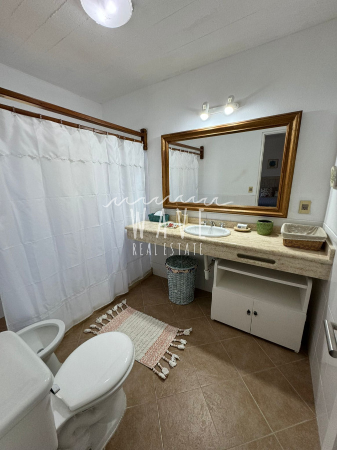Casa ID.4582 - La Barra, zona Palmas de La Barra, muy cerca del centro comercial, 2 dormitorios, parrillero.