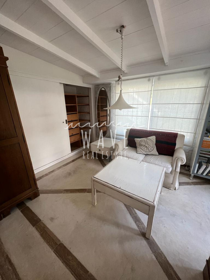 Casa ID.1541 - Montoya, 5 dormitorios, amplia, cercada, muy segura. Piscina, parrillero. Ideal familias numerosas.