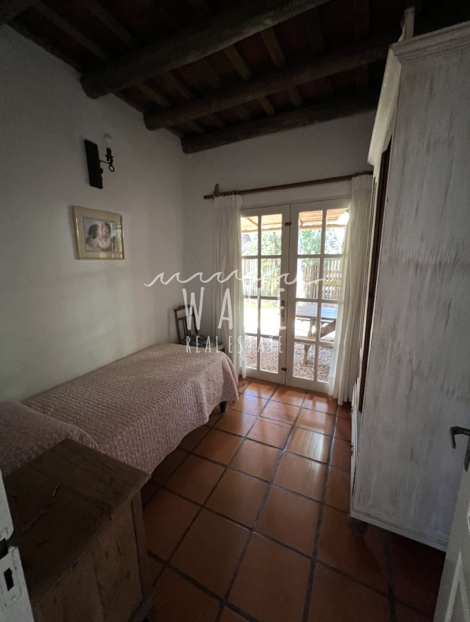MONTOYA, entorno natural, 5 dormitorios. Alquiler anual. - GoPunta - Portal Inmobiliario de Punta del Este - Maldonado