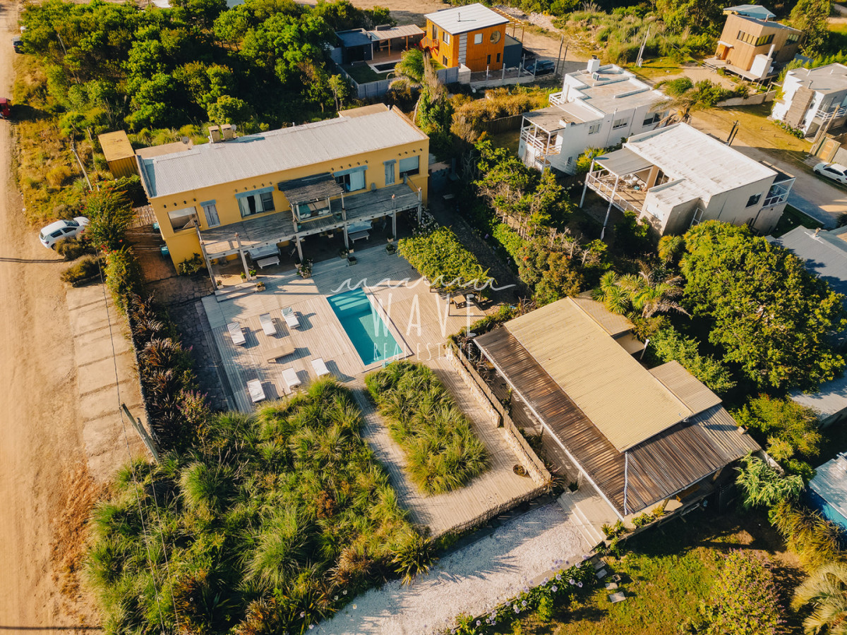 Casa ID.5179 - Venta de casa de 5 dormitorios en Punta Piedras, Manantiales