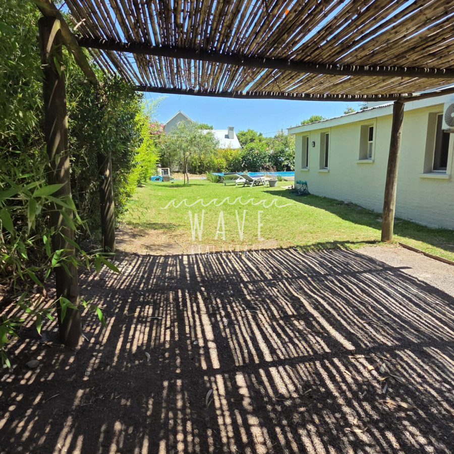 Casa ID.4094 - La Barra, cerca de la playa, 3 dormitorios, piscina climatizada.