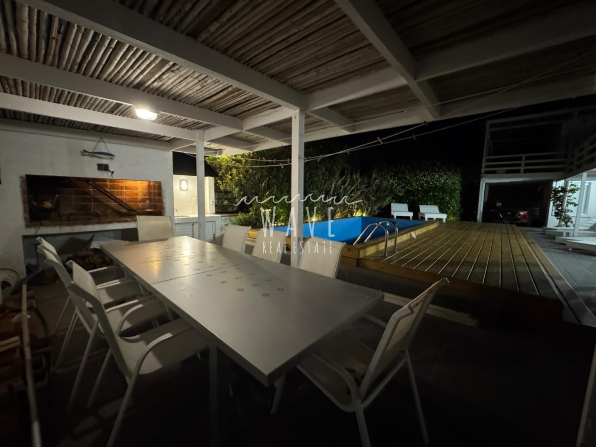 Casa ID.5952 - Alquiler temporada y venta casa 4 dormitorios a pasos del mar en la barra 