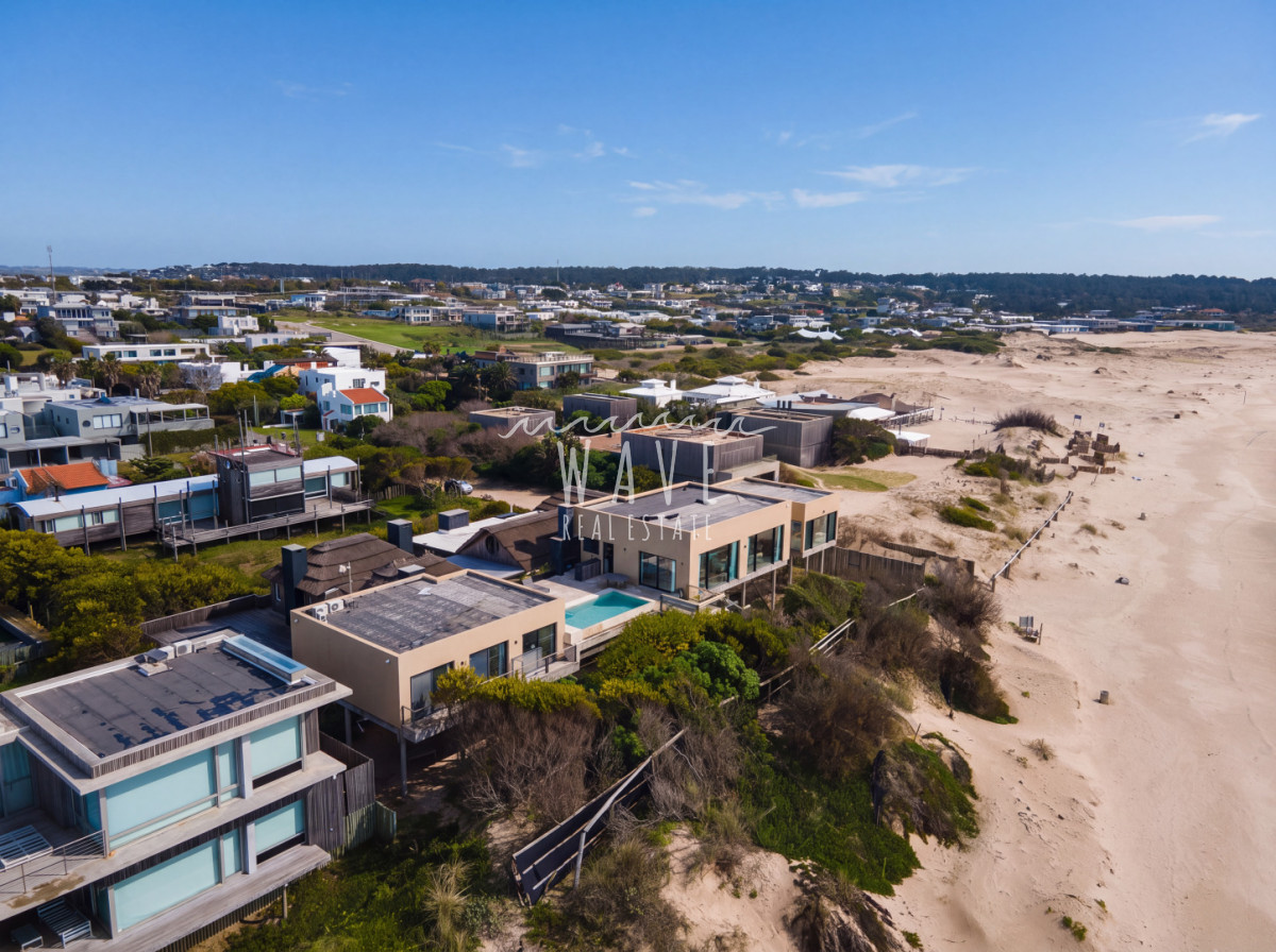 Casa ID.5971 - Alquiler Venta Casa 5 dormitorios Primera Linea Jose Ignacio