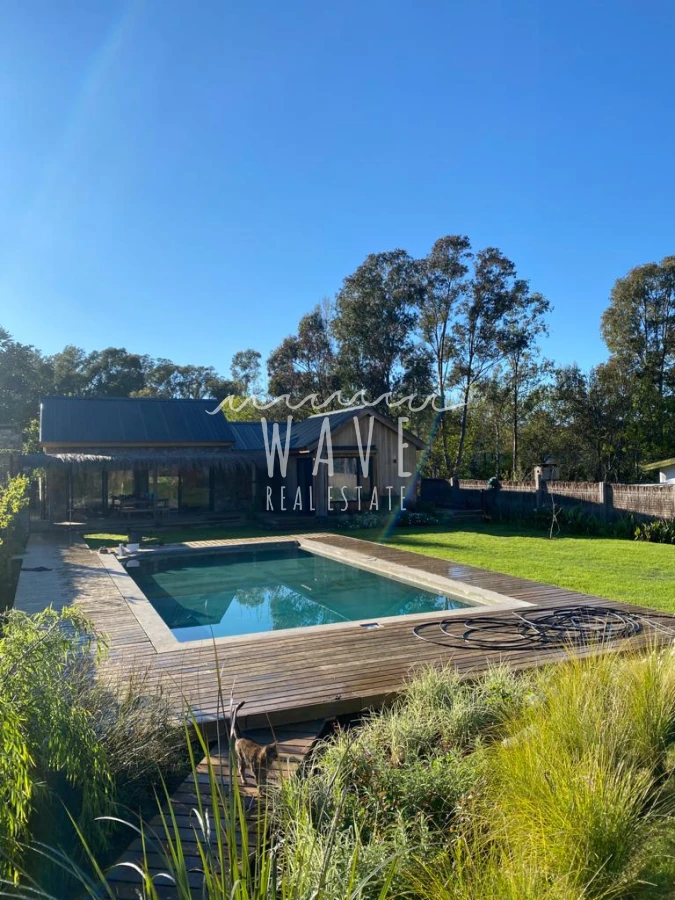 Casa ID.68 - La Barra, El Tesoro, disponible enero. 4 dormitorios, 4 baños, Piscina climatizada.