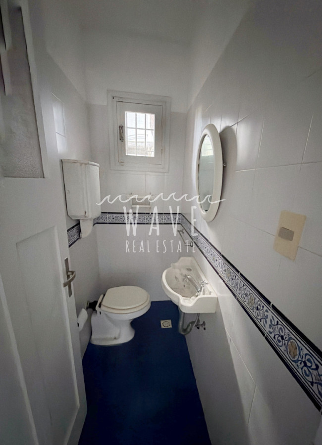 Casa ID.5664 - Venta de casa de 4 dormitorios en Playa Mansa, Punta del Este