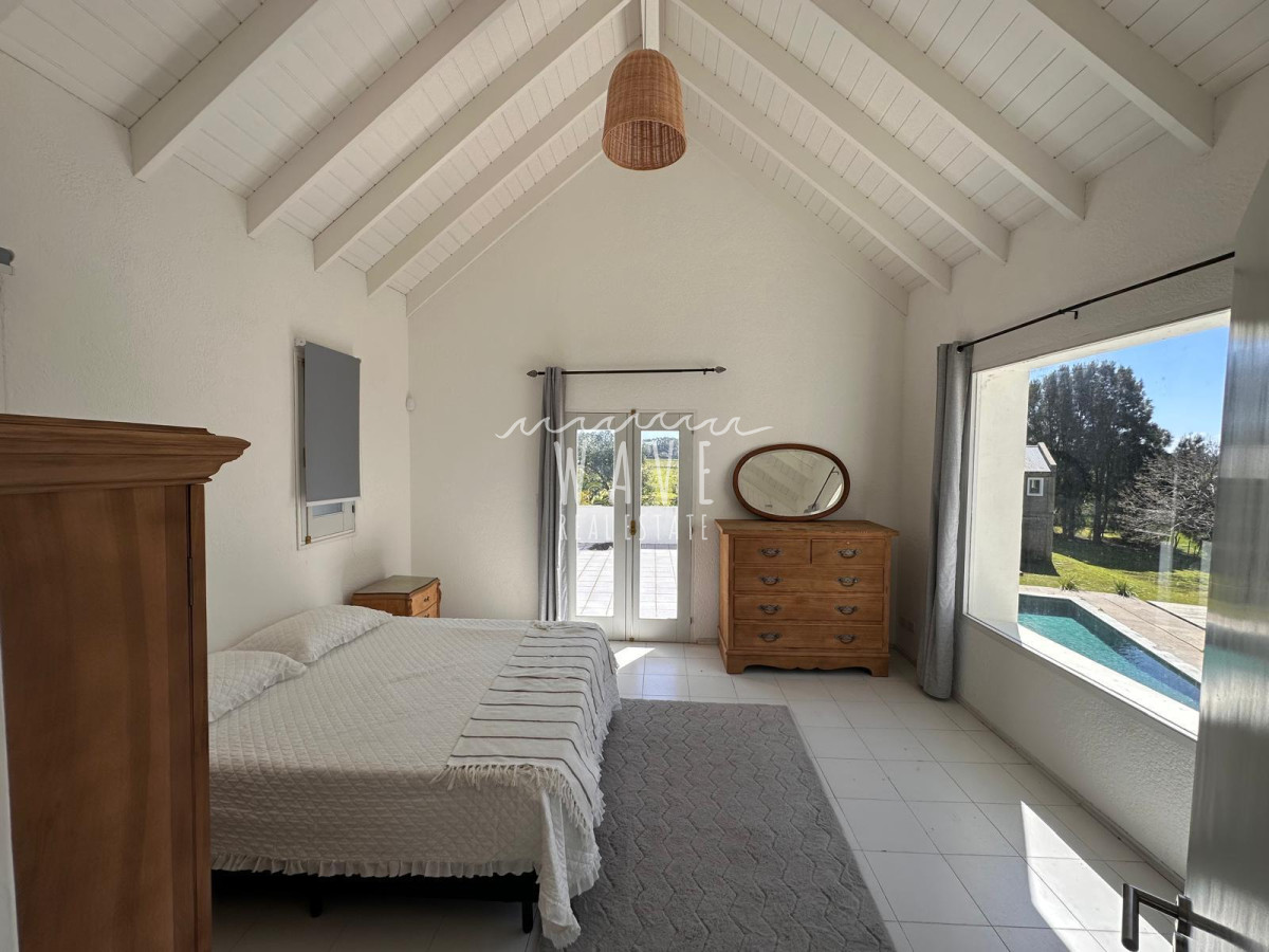 Casa ID.5036 - Alquiler de verano, Casa de 6 dormitorios en Balneario Buenos Aires, con piscina