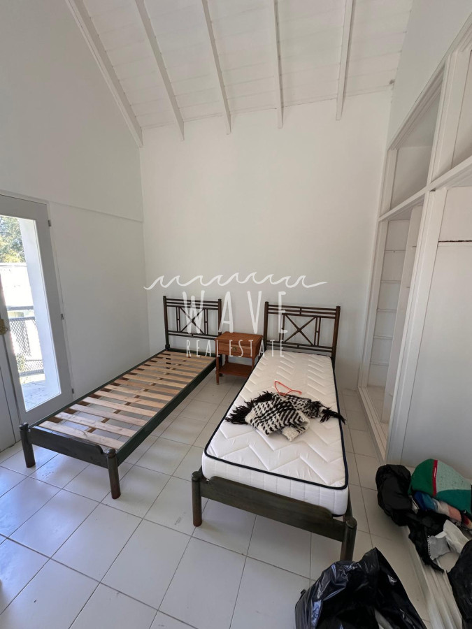 Casa ID.5036 - Alquiler de verano, Casa de 6 dormitorios en Balneario Buenos Aires, con piscina