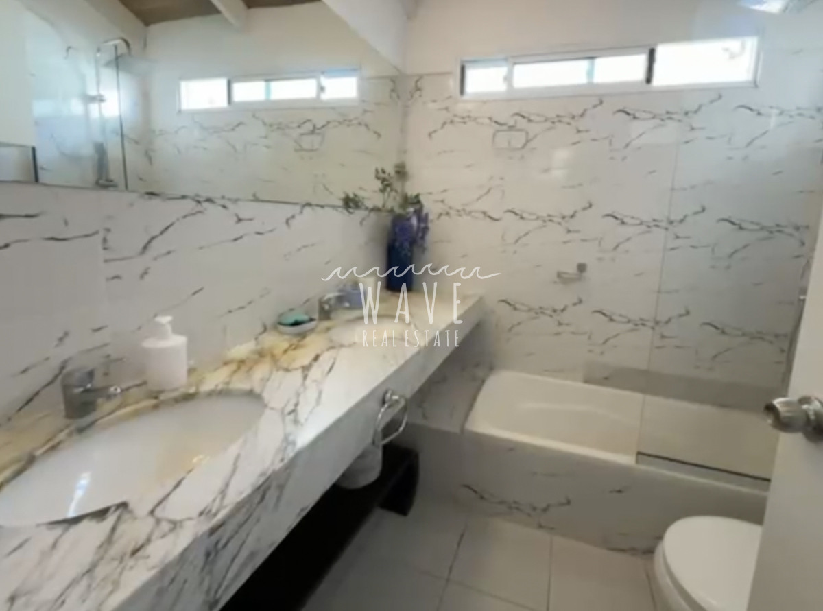 Casa ID.4975 - Venta de casa , con 4 dormitorios  en La Barra