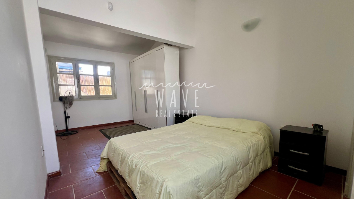 Casa ID.4826 - Venta de Casa en Punta del Este, zona comercial con 2 dormitorios y 2 baños