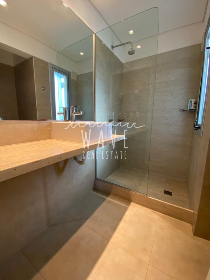 Casa ID.4810 - Venta, Casa en Barrio Privado Rincón del Indio, con 4 habitaciones